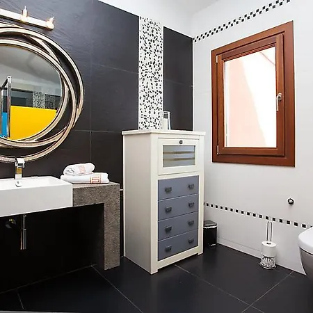 Sleeps 6 Pool Wifi Vakantiehuis Tetir
